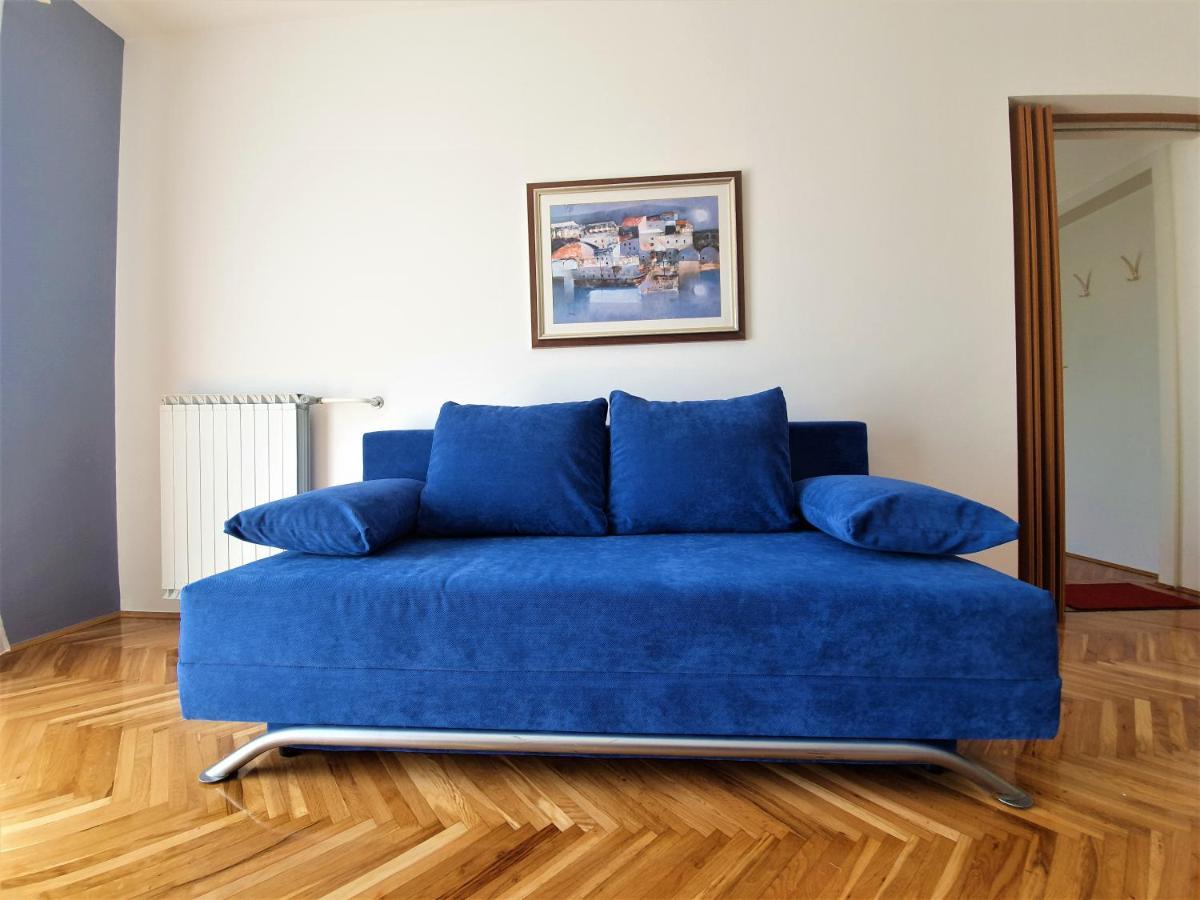 Bed and Breakfast F• R• I• E• N• D• S• Новалья Экстерьер фото